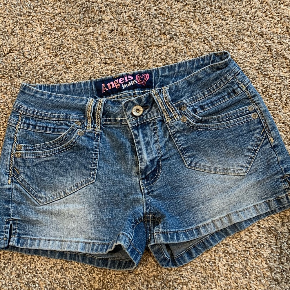 Stretch jean shorts